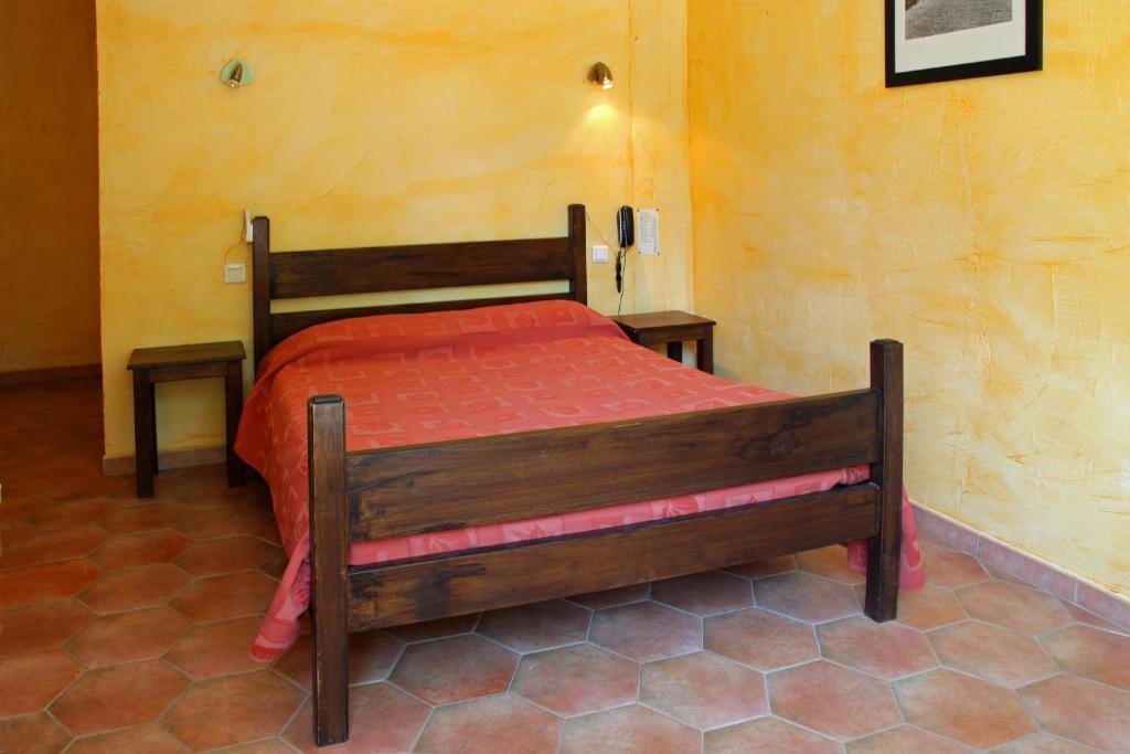 Hotel Le Couloubrier Le Muy Cameră foto